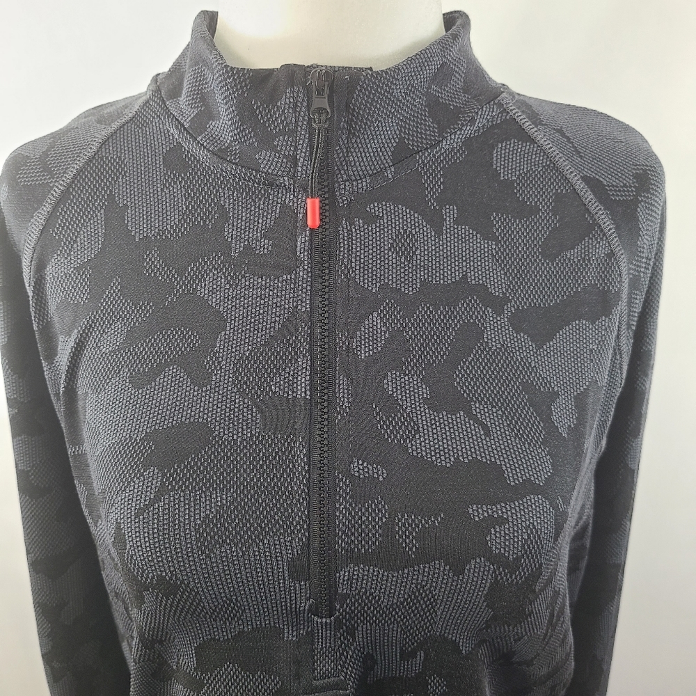 Spyder Active Camo Top Long Sleeve Boxy Crop Thumbholes Half Zip Mock Mockneck L - Picture 2 of 11
